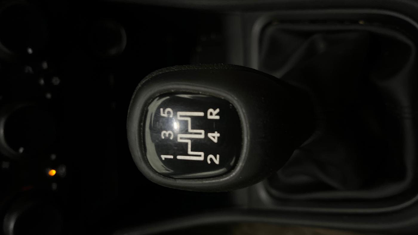 2026 Tata PUNCH Pure Plus 5 Speed MT, Petrol, Manual, 10,477 km, Gear Lever