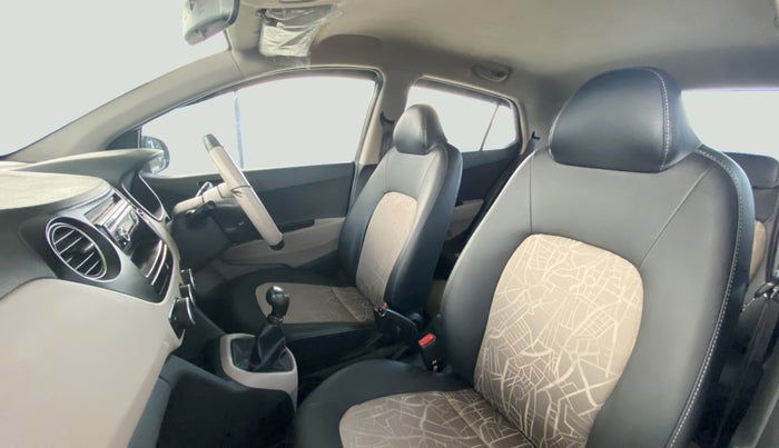 2017 Hyundai Grand i10 MAGNA 1.2 KAPPA VTVT, Petrol, Manual, 41,560 km, Right Side Front Door Cabin
