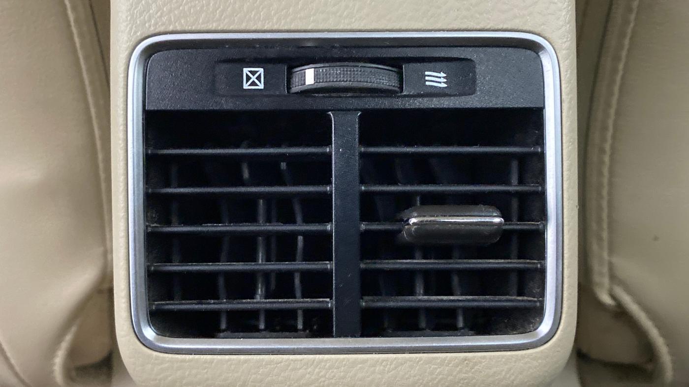 2016 Maruti Ciaz ZXI, Petrol, Manual, 27,972 km, Rear AC Vents