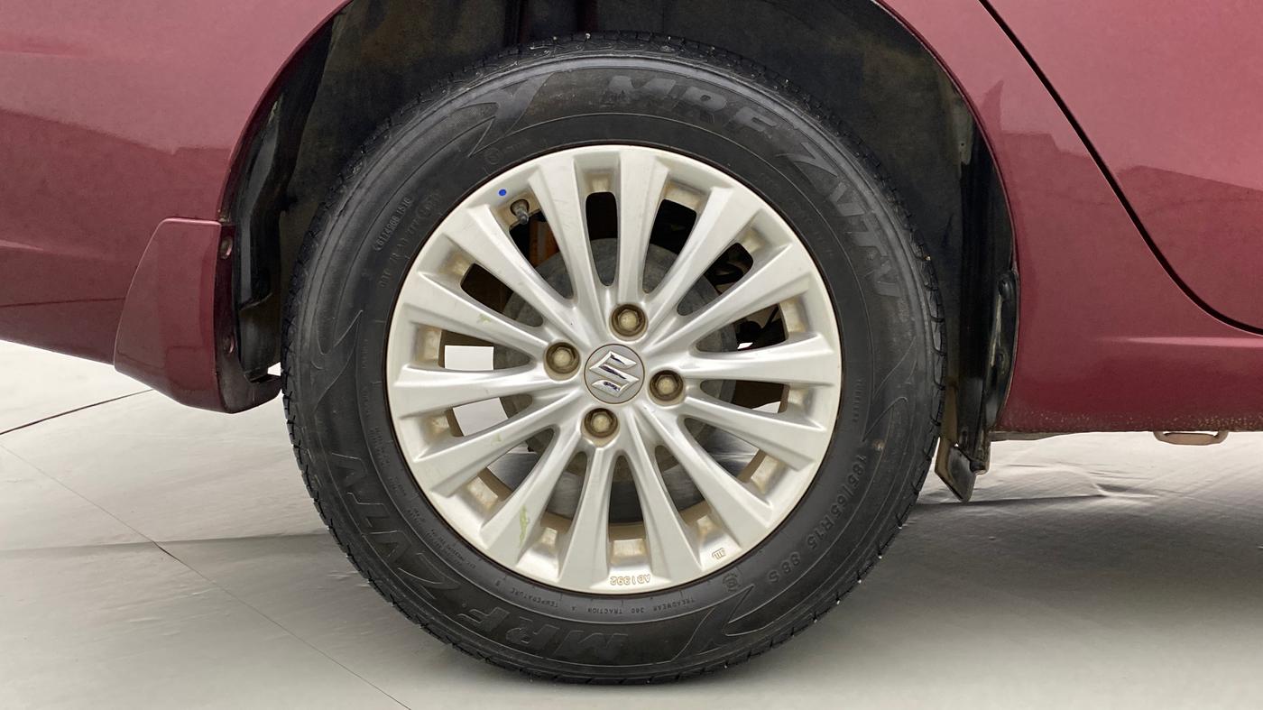 2016 Maruti Ciaz ZXI, Petrol, Manual, 27,972 km, Right Rear Wheel