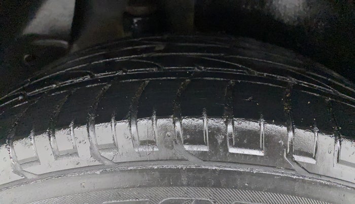 2016 Hyundai Creta SX PLUS AT 1.6 PETROL, Petrol, Automatic, 88,988 km, Right Rear Tyre Tread