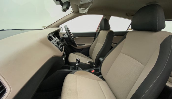 2014 Hyundai Elite i20 Sportz(O) 1.4 CRDi MT, Diesel, Manual, 90,059 km, Right Side Front Door Cabin