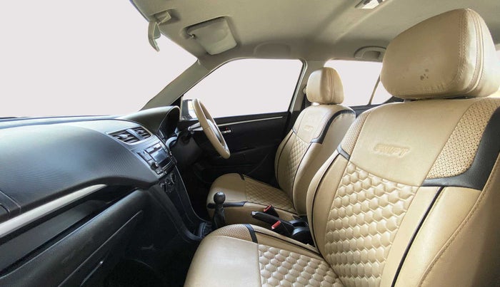 2016 Maruti Swift VXI D, Petrol, Manual, 32,562 km, Right Side Front Door Cabin