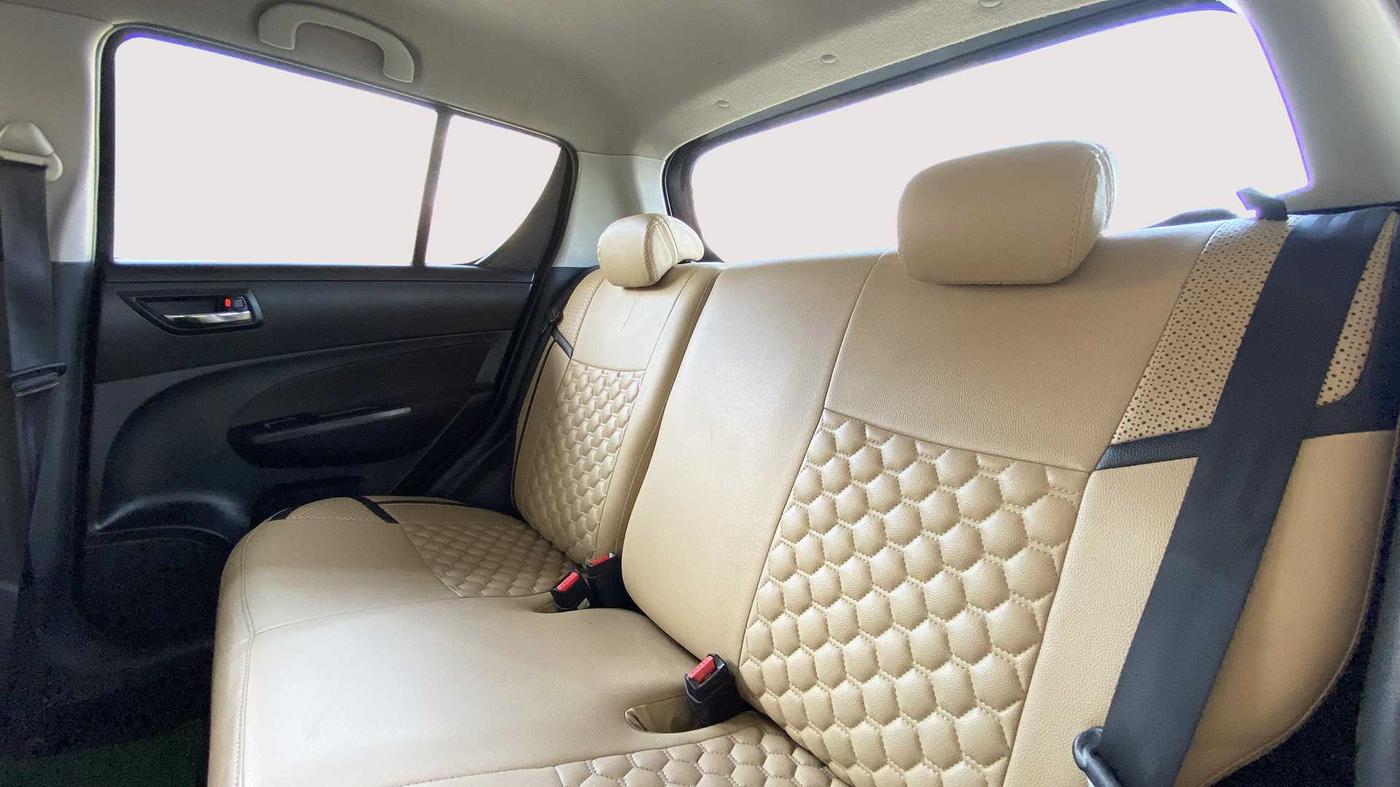 2016 Maruti Swift VXI D, Petrol, Manual, 32,562 km, Right Side Rear Door Cabin