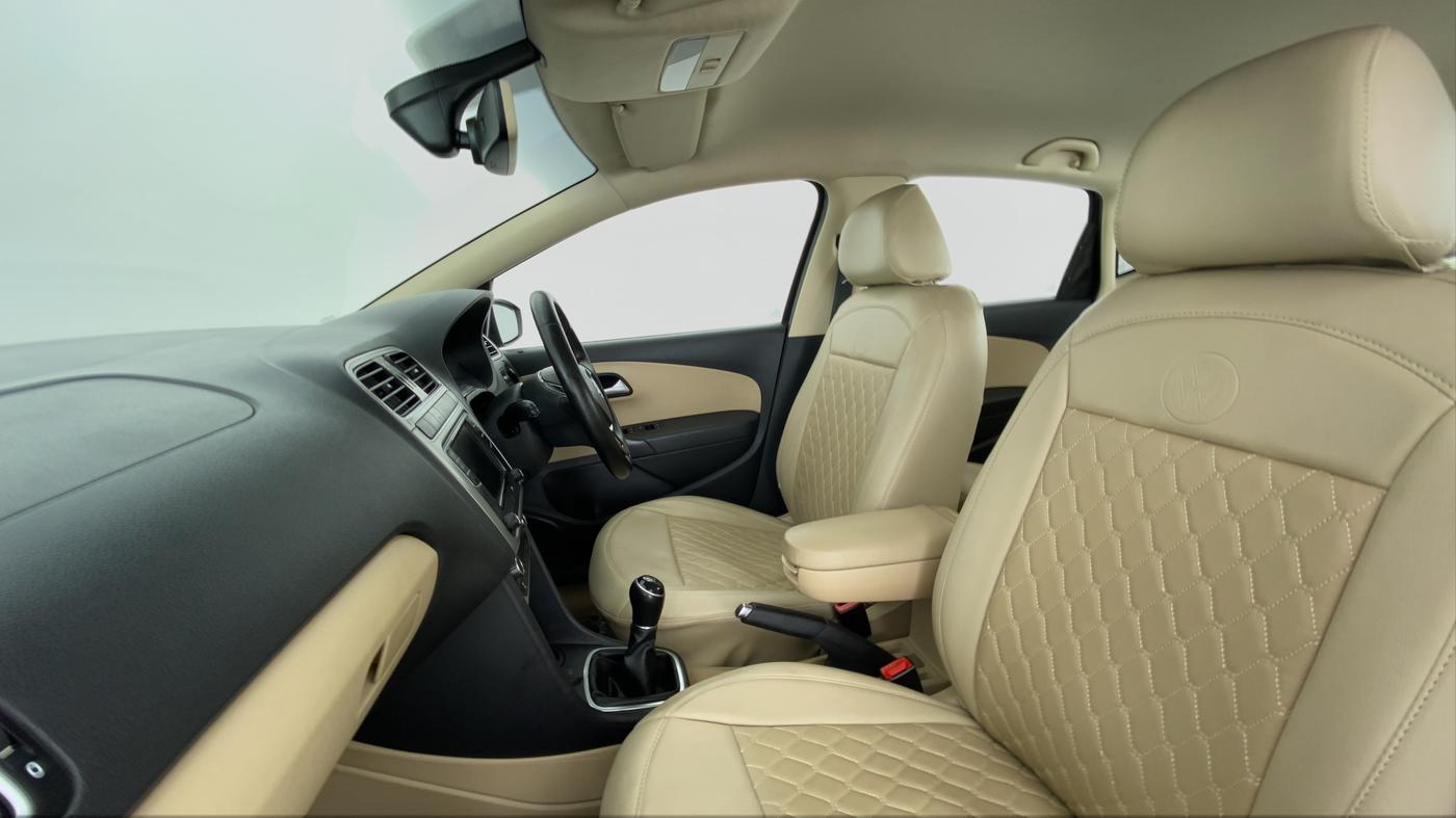 2018 Volkswagen Ameo HIGHLINE PLUS 1.0, Petrol, Manual, 19,694 km, Right Side Front Door Cabin