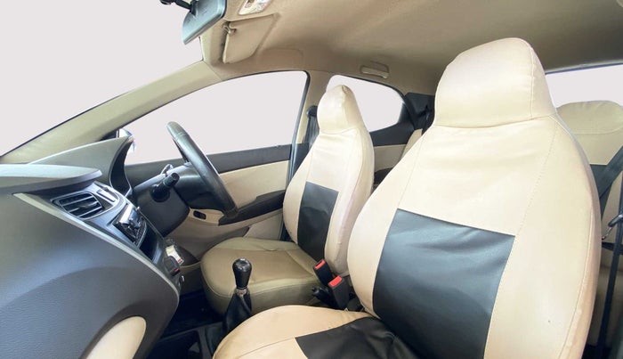 2017 Hyundai Eon ERA PLUS (O), Petrol, Manual, 29,436 km, Right Side Front Door Cabin