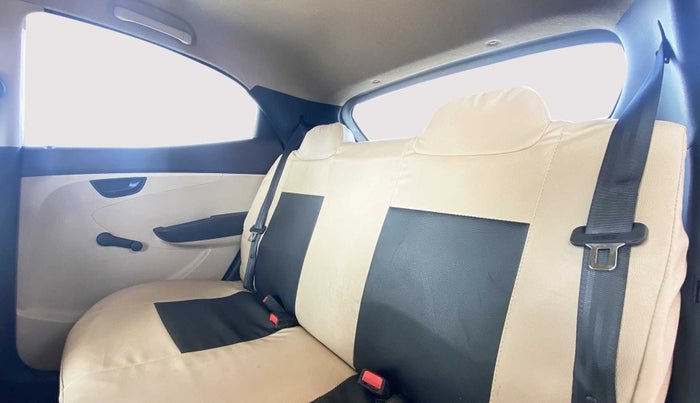 2017 Hyundai Eon ERA PLUS (O), Petrol, Manual, 29,436 km, Right Side Rear Door Cabin