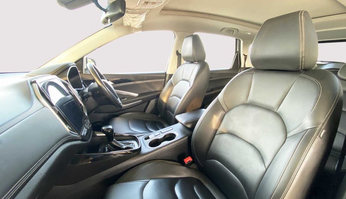 2020 MG HECTOR SHARP DCT PETROL, Petrol, Automatic, 35,672 km, Right Side Front Door Cabin