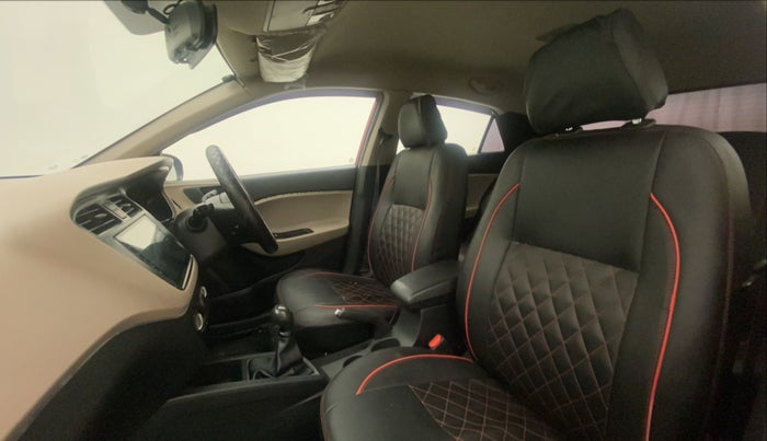 2017 Hyundai Elite i20 SPORTZ 1.2, Petrol, Manual, 98,272 km, Right Side Front Door Cabin