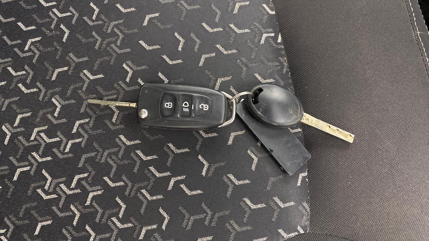 2020 Tata Tiago XT PETROL, Petrol, Manual, 76,623 km, Key Close Up