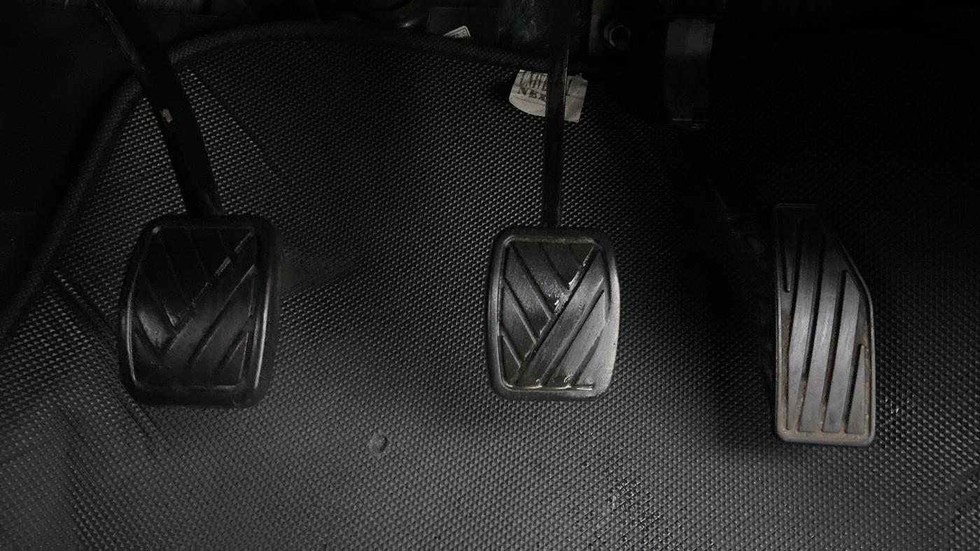 2021 Maruti Baleno DELTA PETROL 1.2, Petrol, Manual, 37,657 km, Pedals