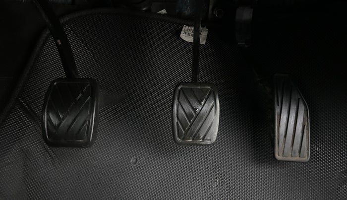 2021 Maruti Baleno DELTA PETROL 1.2, Petrol, Manual, 37,657 km, Pedals