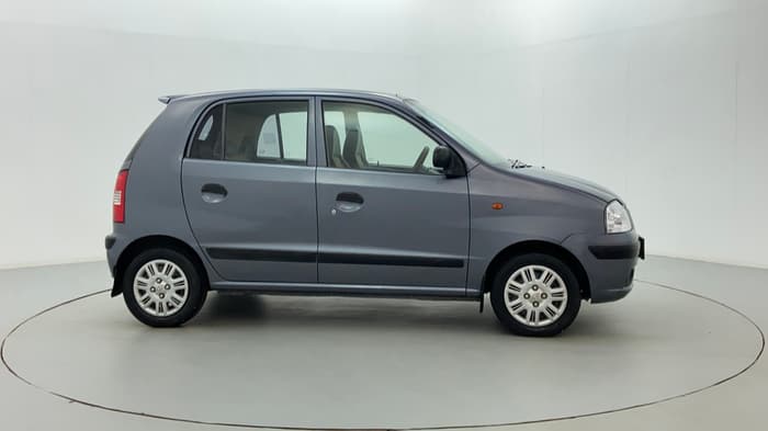2011 Hyundai Santro Xing GLS, Petrol, Manual, 70,045 km, Right Side View