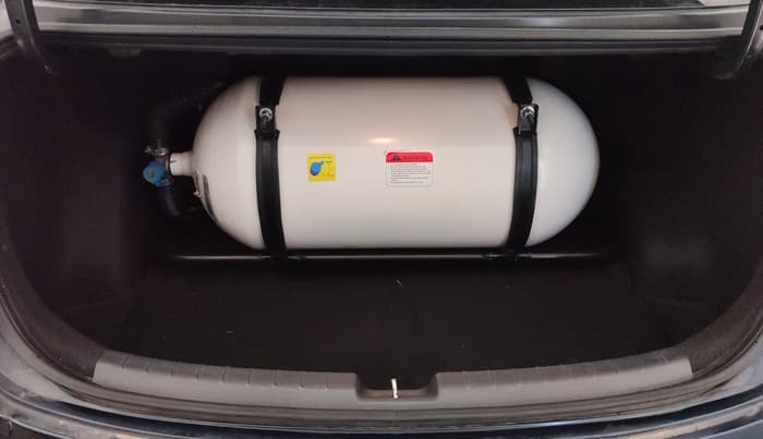 2022 Hyundai AURA SX 1.2 CNG, CNG, Manual, 22,232 km, Boot Inside