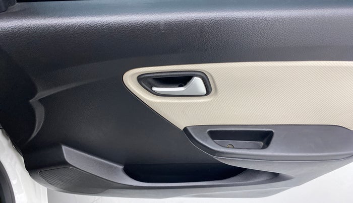 2020 Maruti Alto LXI, Petrol, Manual, 40,014 km, Driver Side Door Panels Control