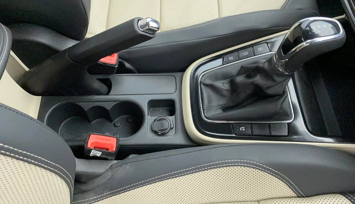 2022 Skoda SLAVIA STYLE 1.5 TSI DSG, Petrol, Automatic, 4,986 km, Gear Lever