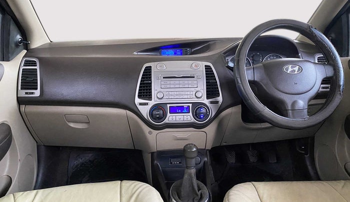 2010 Hyundai i20 MAGNA O 1.2, Petrol, Manual, 20,890 km, Dashboard