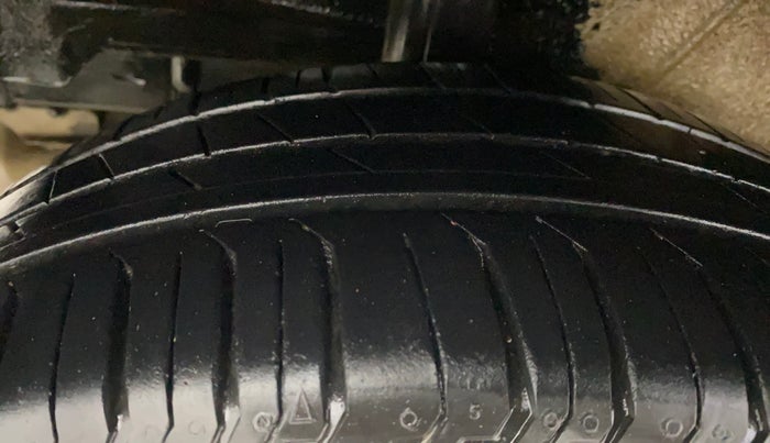 2018 Toyota YARIS V MT, Petrol, Manual, 48,255 km, Right Rear Tyre Tread