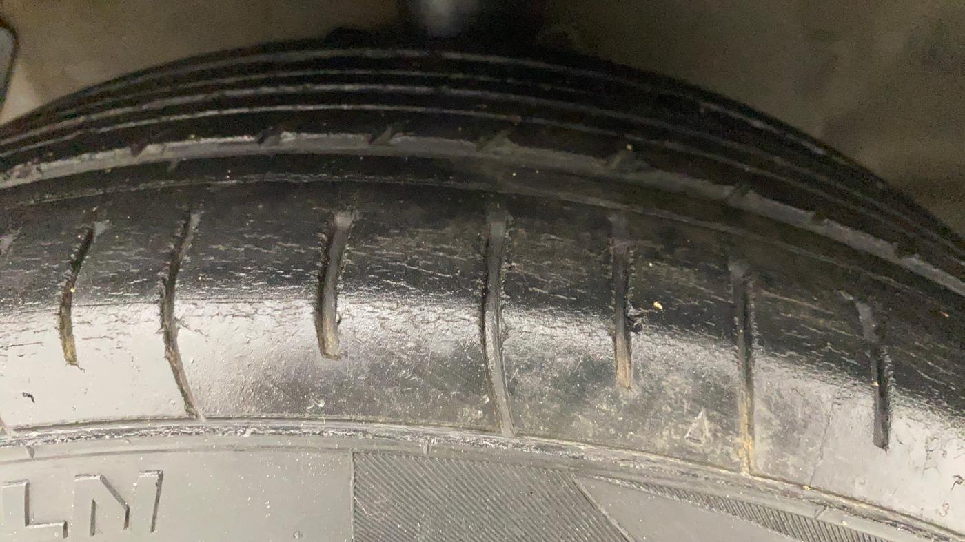 2013 Hyundai i20 MAGNA O 1.2, Petrol, Manual, 82,253 km, Left Front Tyre Tread