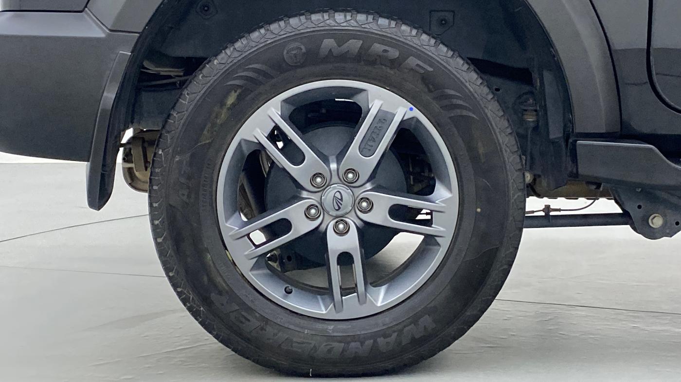 2021 Mahindra Thar LX HT PETROL 4WD MT, Petrol, Manual, 13,900 km, Right Rear Wheel