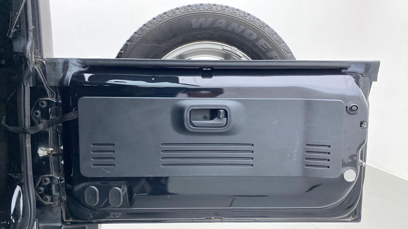 2021 Mahindra Thar LX HT PETROL 4WD MT, Petrol, Manual, 13,900 km, Boot Door Open