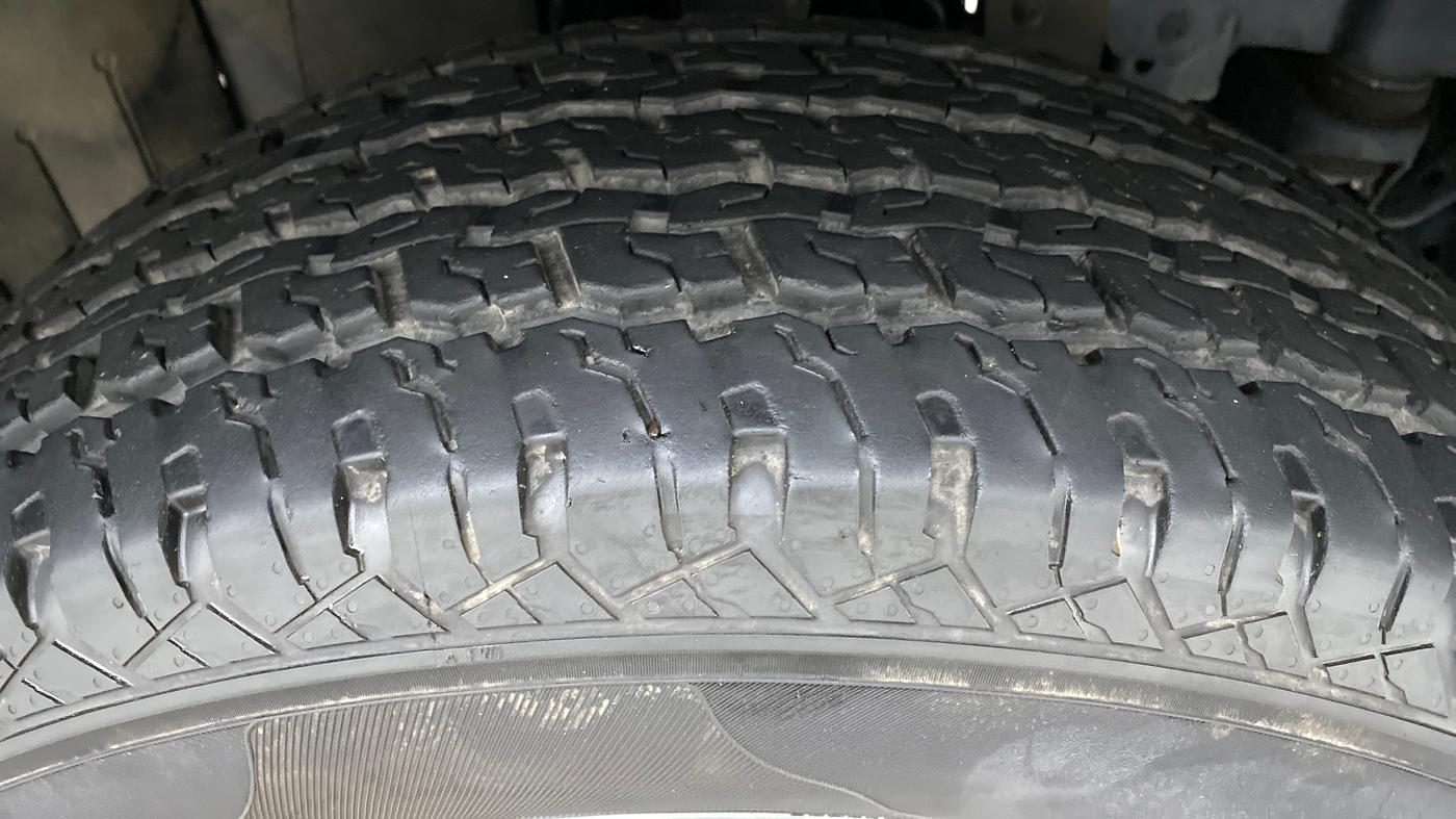 2021 Mahindra Thar LX HT PETROL 4WD MT, Petrol, Manual, 13,900 km, Right Front Tyre Tread