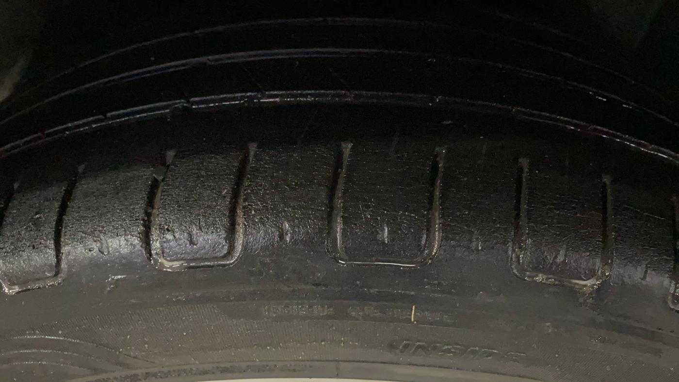 2021 MG HECTOR PLUS SELECT 2.0 DIESEL TURBO MT 7-STR, Diesel, Manual, 30,192 km, Left Rear Tyre Tread