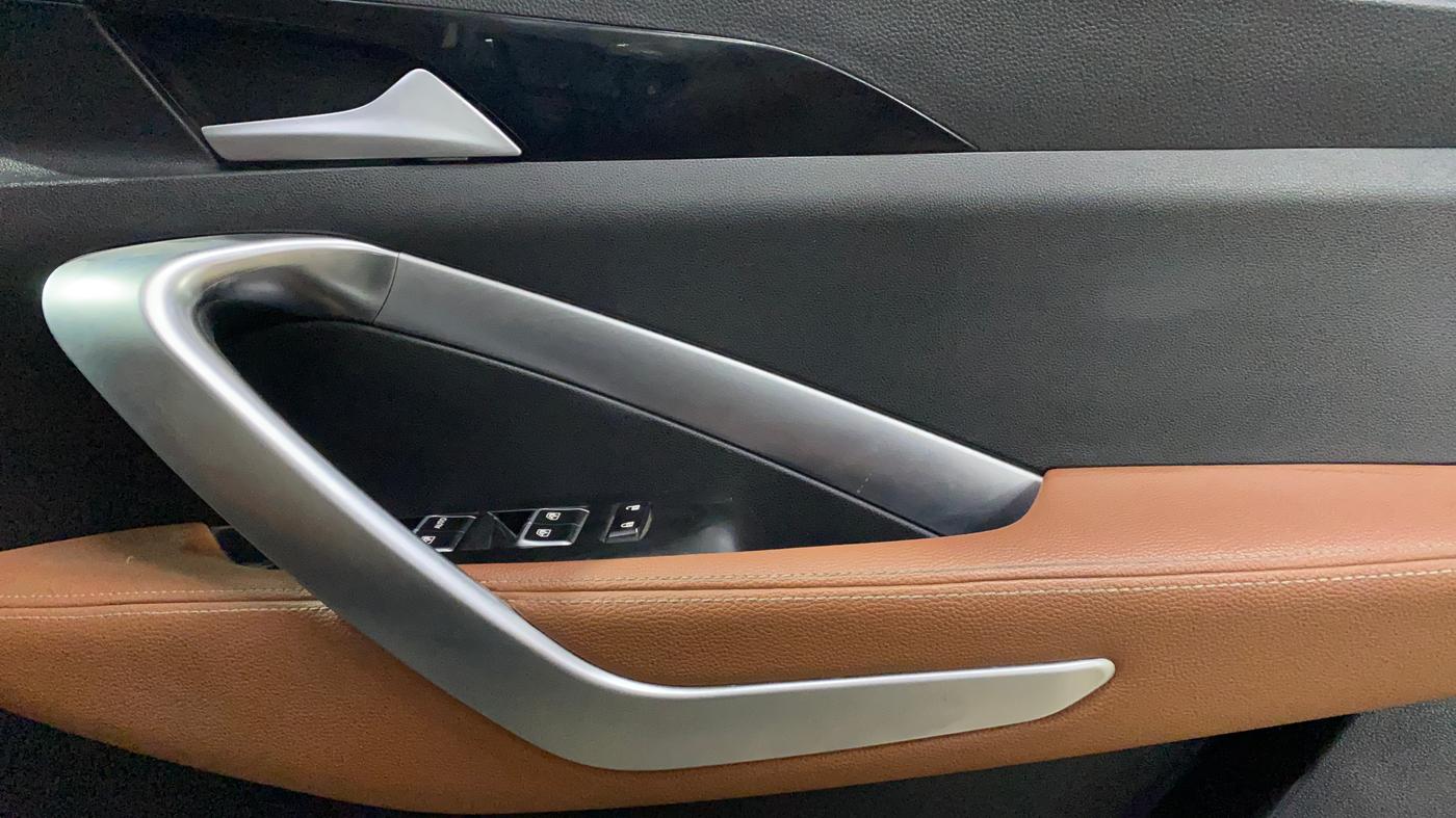 2021 MG HECTOR PLUS SELECT 2.0 DIESEL TURBO MT 7-STR, Diesel, Manual, 30,192 km, Driver Side Door Panels Control