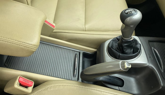 2010 Honda Civic 1.8V MT, Petrol, Manual, 35,936 km, Gear Lever