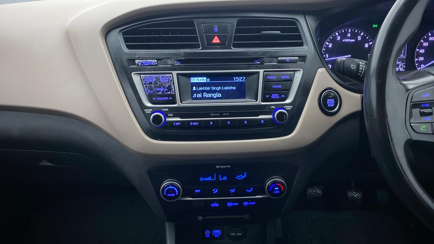 2014 Hyundai Elite i20 SPORTZ (O) 1.2, Petrol, Manual, 74,053 km, Air Conditioner