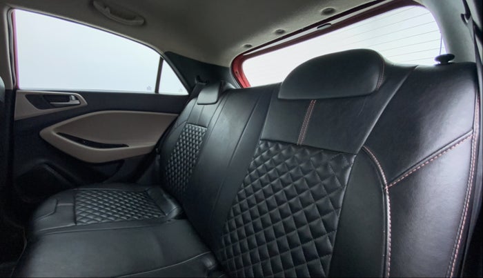 2014 Hyundai Elite i20 SPORTZ (O) 1.2, Petrol, Manual, 74,053 km, Right Side Rear Door Cabin