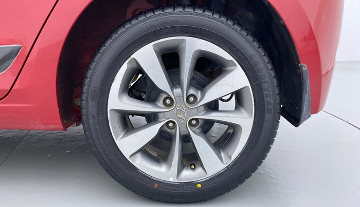 2014 Hyundai Elite i20 SPORTZ (O) 1.2, Petrol, Manual, 74,053 km, Left Rear Wheel