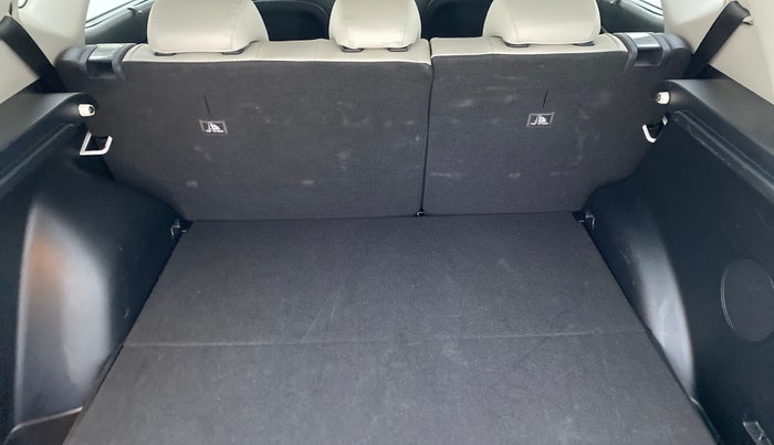 2019 KIA SELTOS GTX+ 1.4 MT, Petrol, Manual, 30,956 km, Dicky (Boot door) - Parcel tray missing