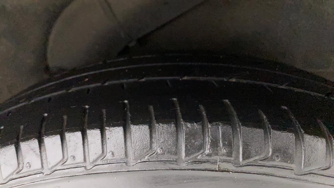 2013 Hyundai i10 MAGNA 1.1, Petrol, Manual, 46,910 km, Left Rear Tyre Tread