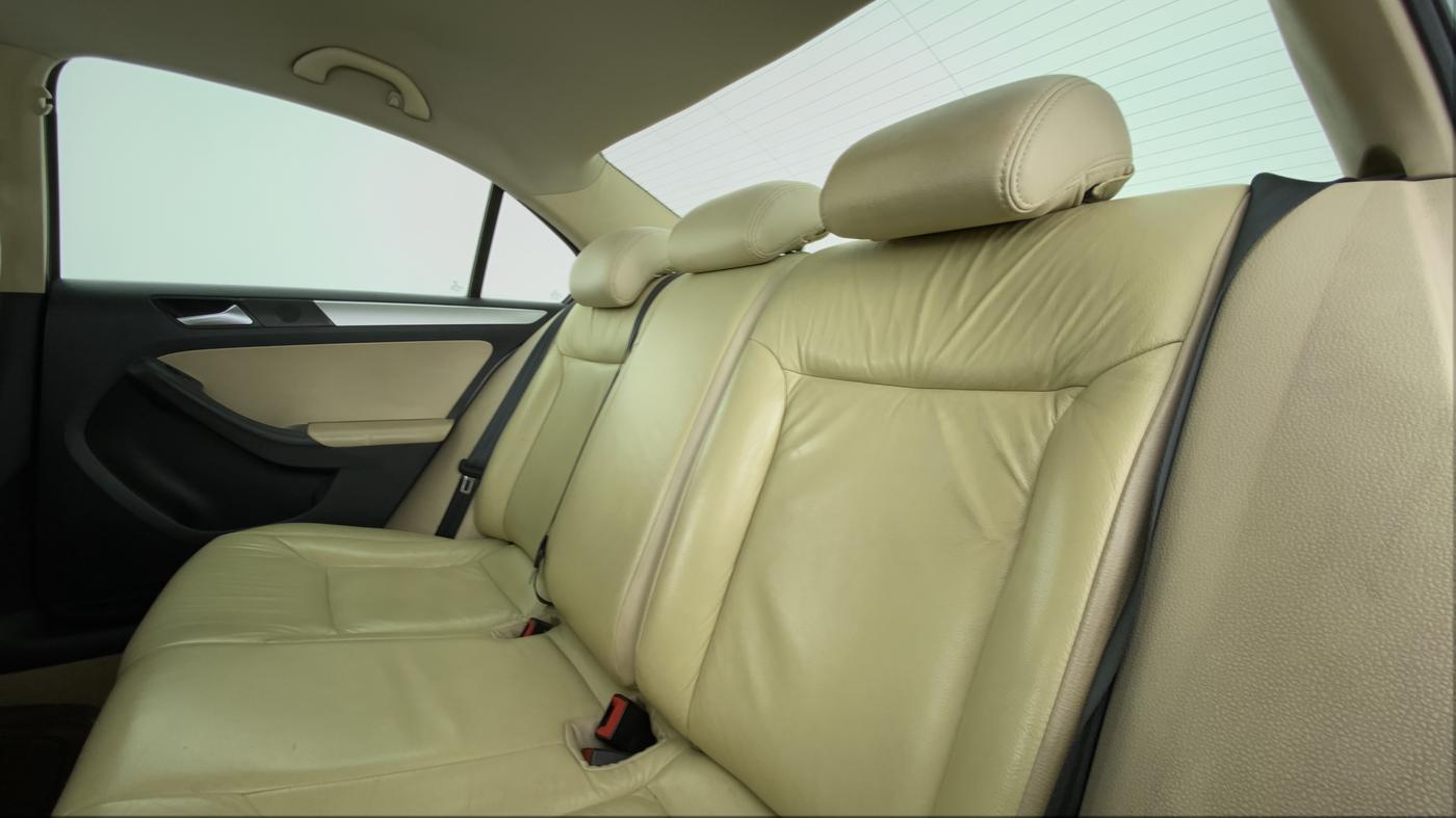 2012 Volkswagen Jetta TRENDLINE 1.4 TSI MT, Petrol, Manual, 92,679 km, Right Side Rear Door Cabin