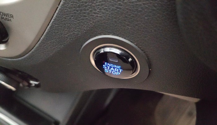 2019 Hyundai Verna 1.6 VTVT SX, Petrol, Manual, 41,403 km, Keyless Start/ Stop Button