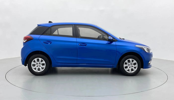 2017 Hyundai Elite i20 SPORTZ 1.2, Petrol, Manual, 66,077 km, Right Side View