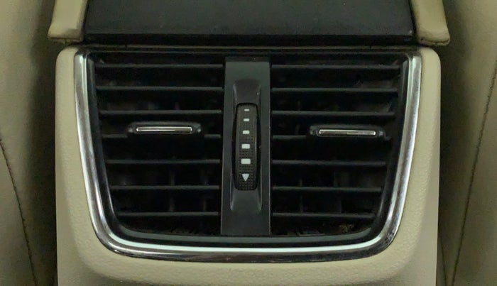 2014 Skoda Octavia ELEGANCE 1.8 TSI AT, Petrol, Automatic, 55,619 km, Rear AC Vents