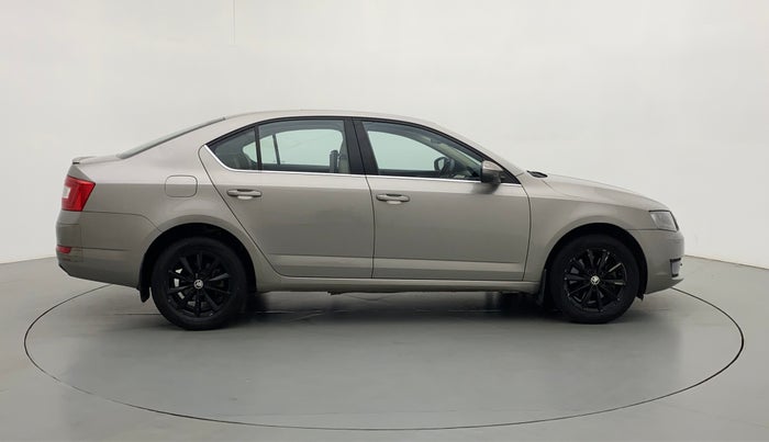 2014 Skoda Octavia ELEGANCE 1.8 TSI AT, Petrol, Automatic, 55,619 km, Right Side