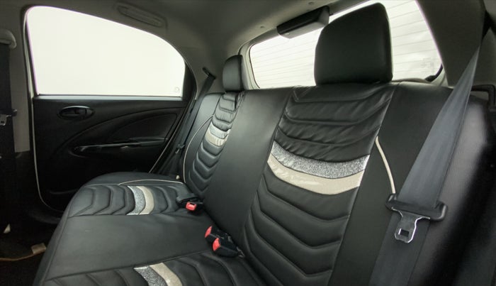 2015 Toyota Etios CROSS G, Petrol, Manual, 30,243 km, Right Side Rear Door Cabin