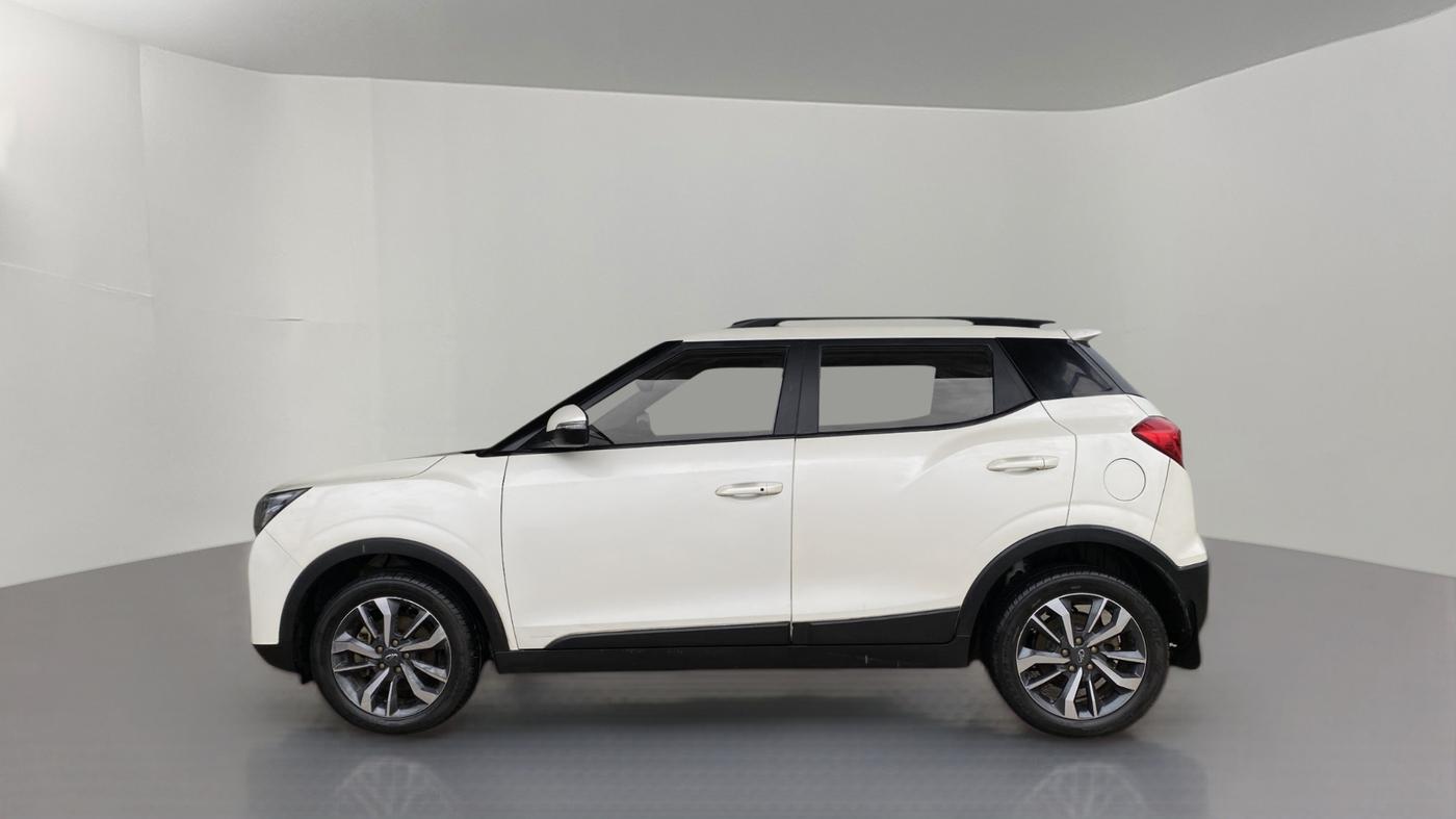 2021 Mahindra XUV300 1.2 W8 OPT, Petrol, Manual, 30,981 km, Left Side