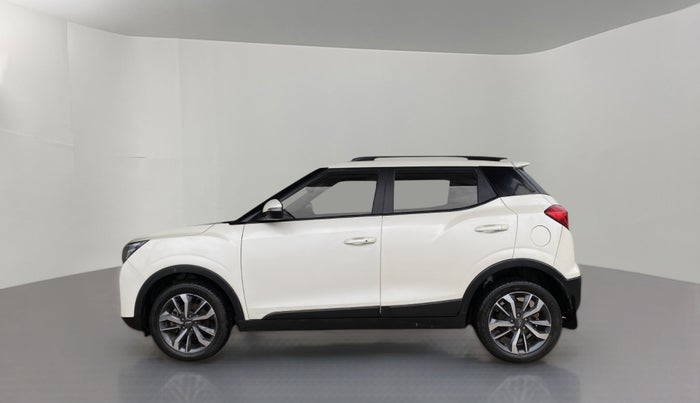 2021 Mahindra XUV300 1.2 W8 OPT, Petrol, Manual, 30,981 km, Left Side