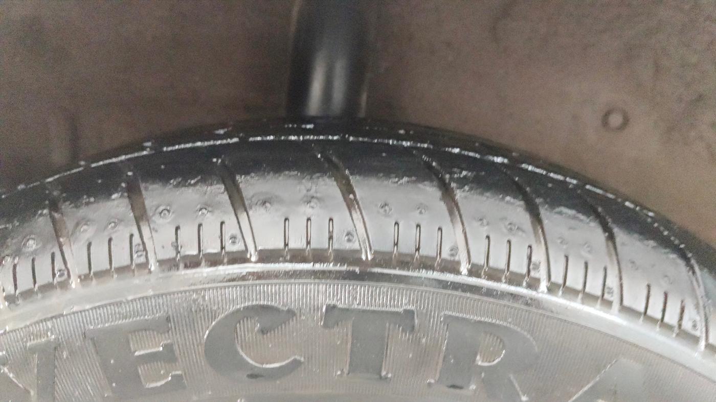 2016 Maruti Celerio VXI AMT, Petrol, Automatic, 18,287 km, Right Rear Tyre Tread