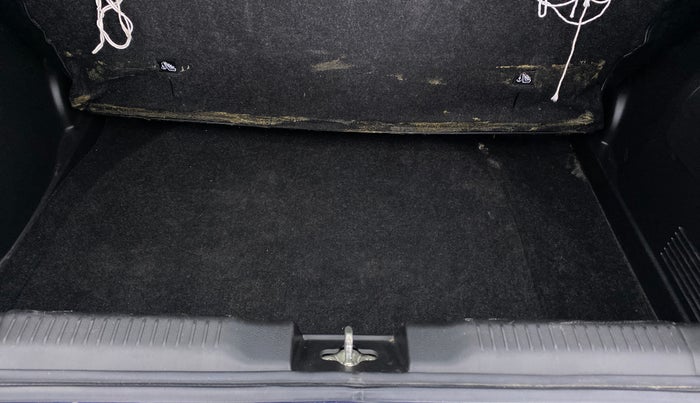 2019 Maruti Swift VXI D, Petrol, Manual, 33,134 km, Boot Inside