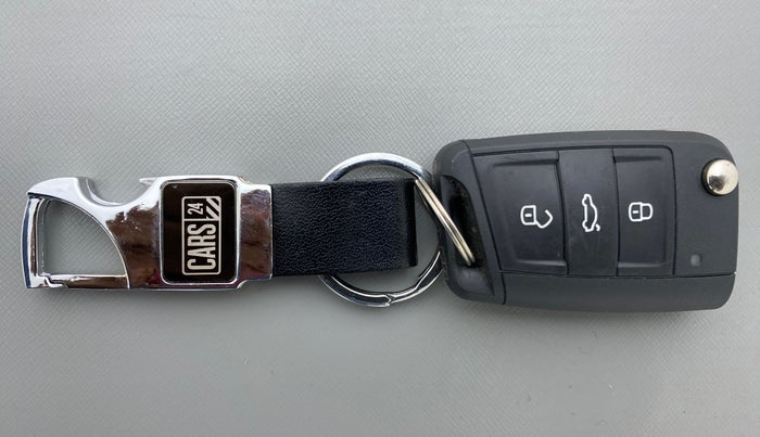 2021 Skoda KUSHAQ AMBITION 1.0 TSI MT, Petrol, Manual, 9,653 km, Key Close Up