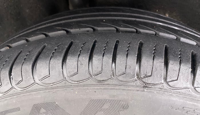 2018 Ford Ecosport 1.5 TITANIUM TI VCT, Petrol, Manual, 29,411 km, Right Rear Tyre Tread