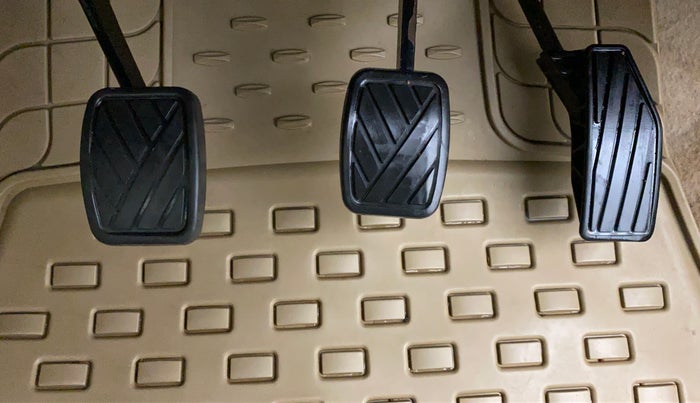 2018 Maruti Dzire LXI, Petrol, Manual, 65,424 km, Pedals
