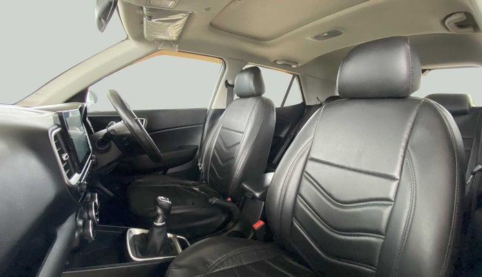 2021 Hyundai VENUE 1.0L Turbo GDI SX MT, Petrol, Manual, 28,518 km, Right Side Front Door Cabin