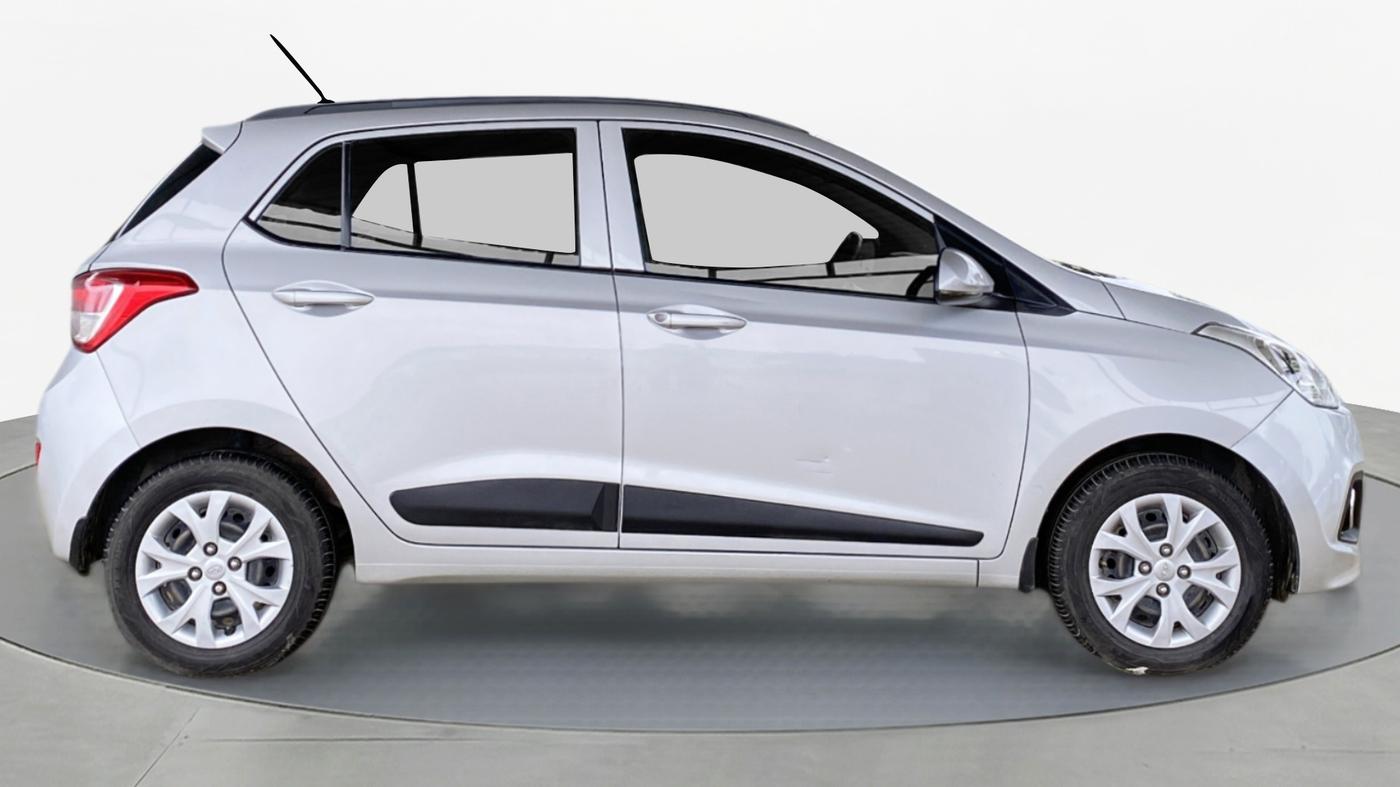 2016 Hyundai Grand i10 SPORTZ 1.2 KAPPA VTVT, Petrol, Manual, 50,799 km, Right Side View