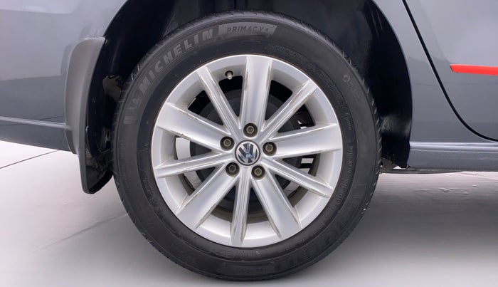 2018 Volkswagen Vento 1.2 TSI HIGHLINE PLUS AT, Petrol, Automatic, 92,699 km, Right Rear Wheel